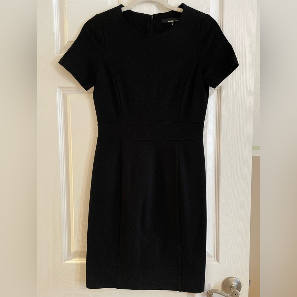 AMANDA & CHELSEA - Short Sleeve Black Dress
